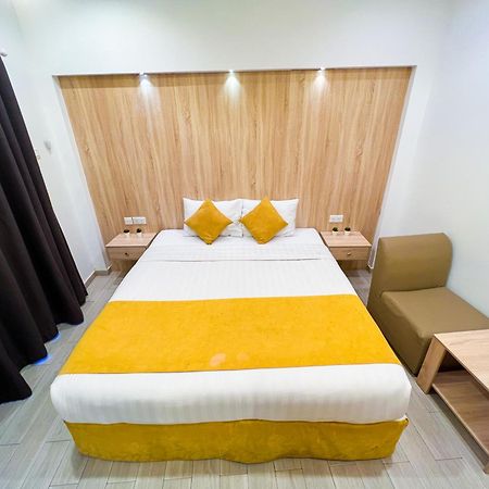 24 Gold Hotel Dubai Bagian luar foto