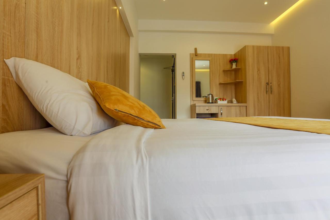 24 Gold Hotel Dubai Bagian luar foto