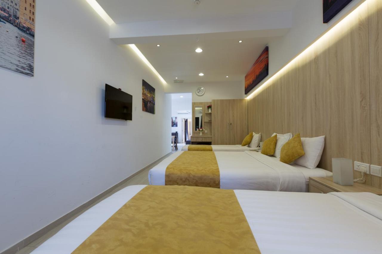 24 Gold Hotel Dubai Bagian luar foto