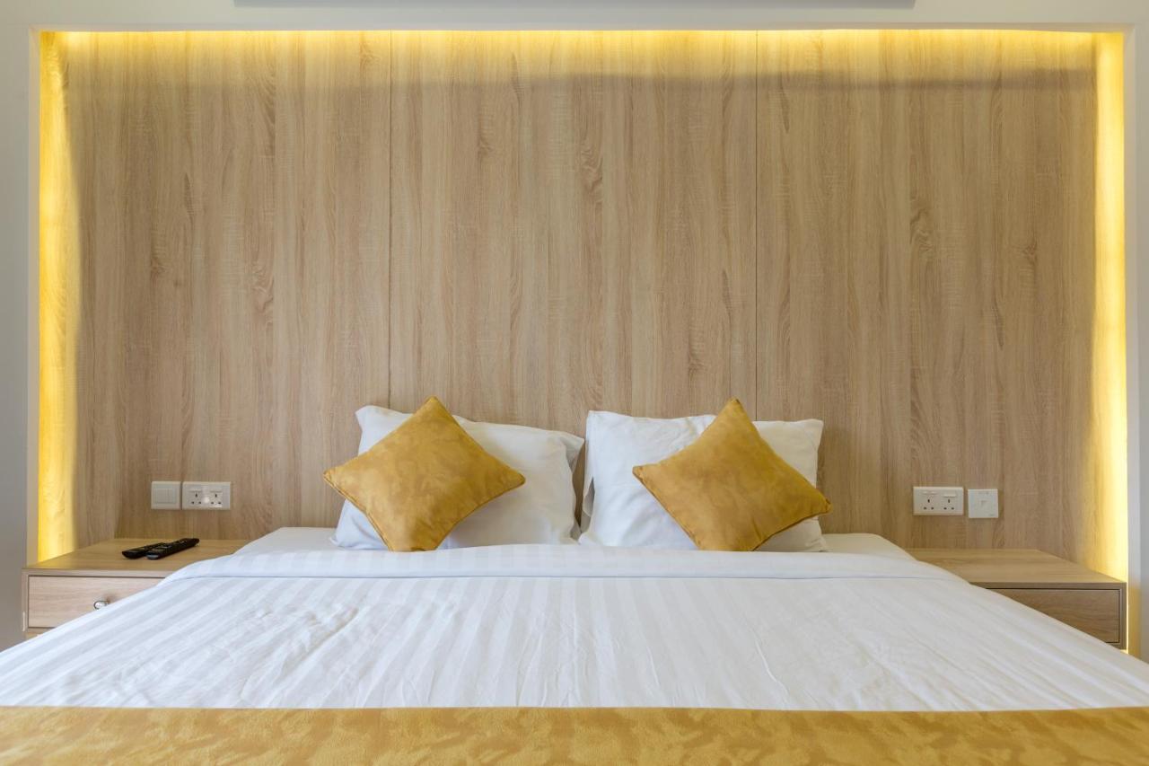 24 Gold Hotel Dubai Bagian luar foto
