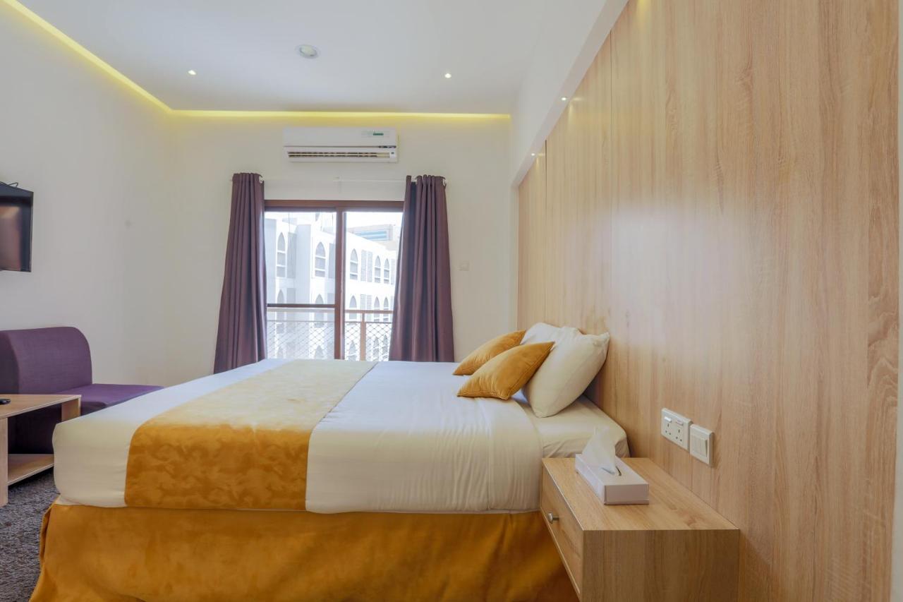 24 Gold Hotel Dubai Bagian luar foto