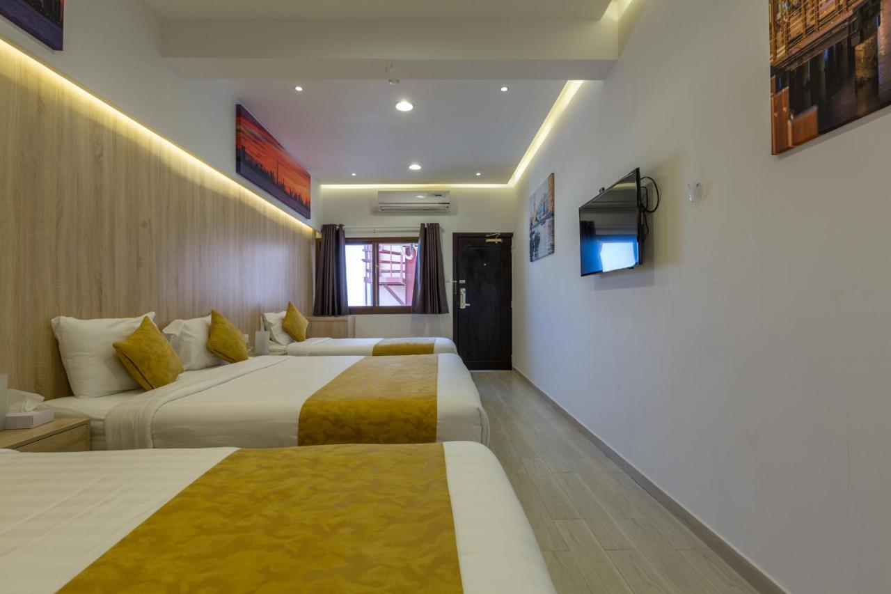 24 Gold Hotel Dubai Bagian luar foto