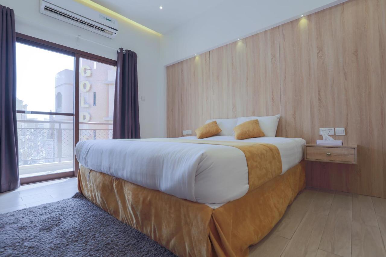 24 Gold Hotel Dubai Bagian luar foto
