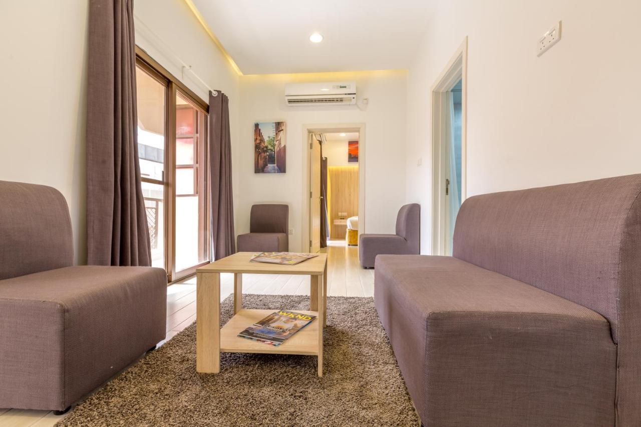 24 Gold Hotel Dubai Bagian luar foto