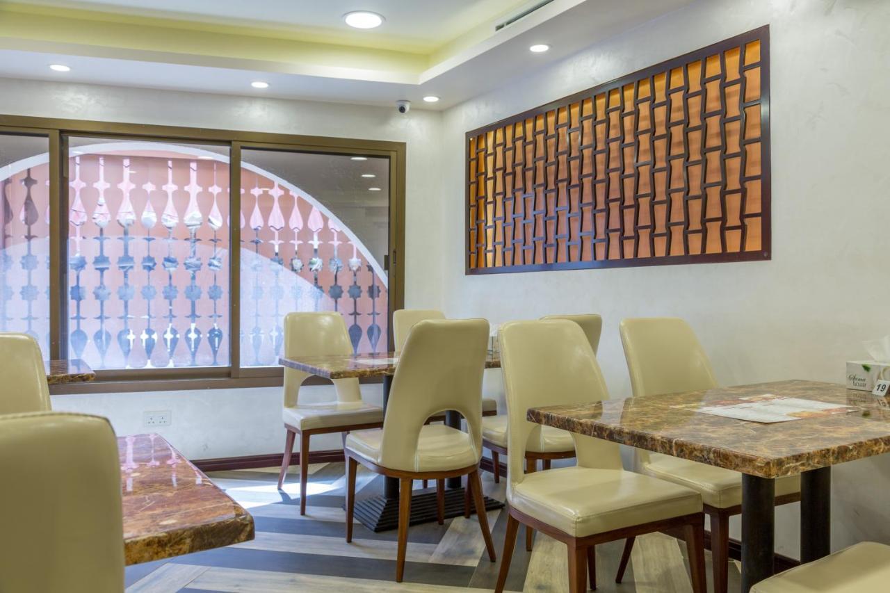 24 Gold Hotel Dubai Bagian luar foto