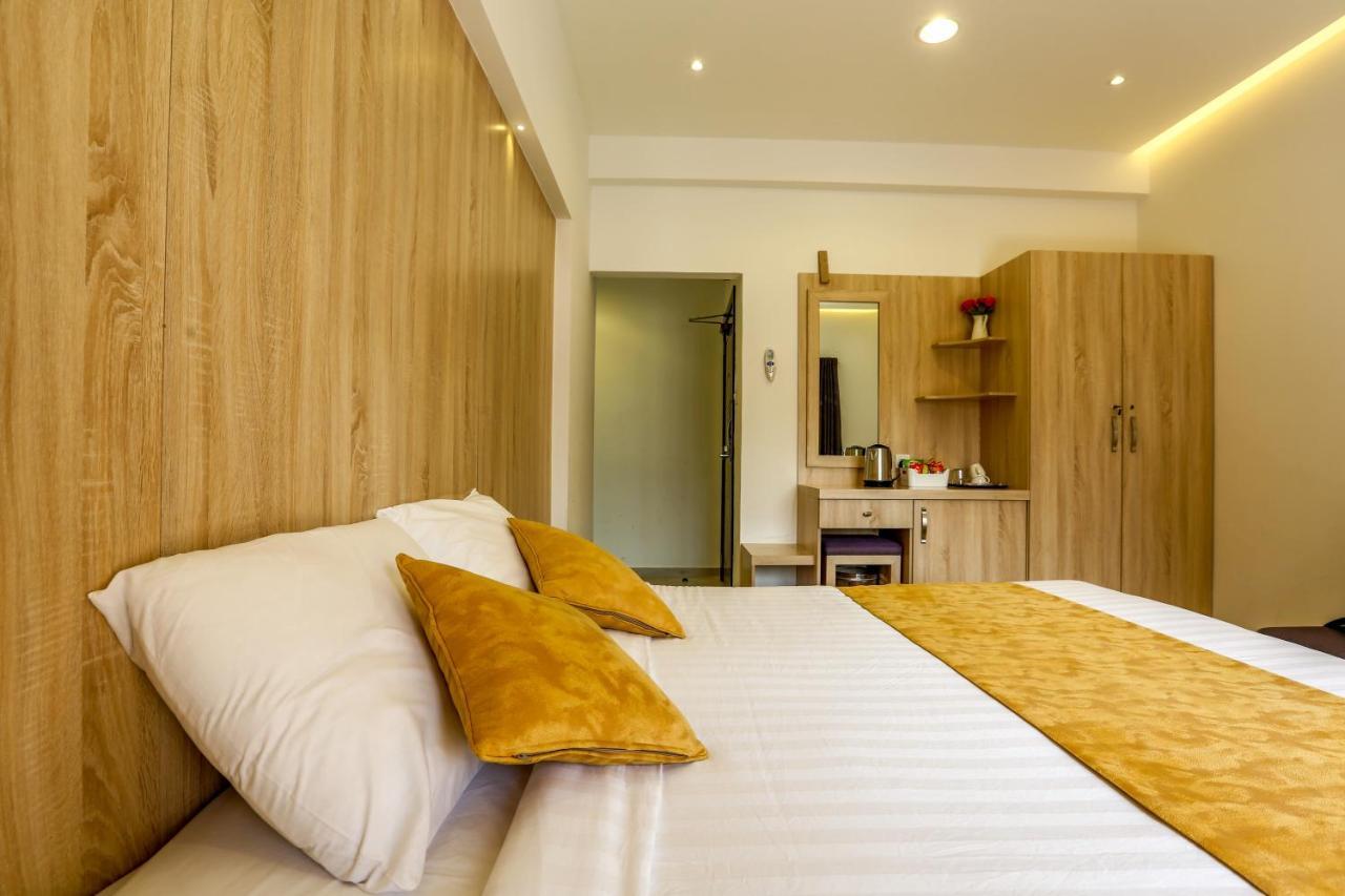 24 Gold Hotel Dubai Bagian luar foto