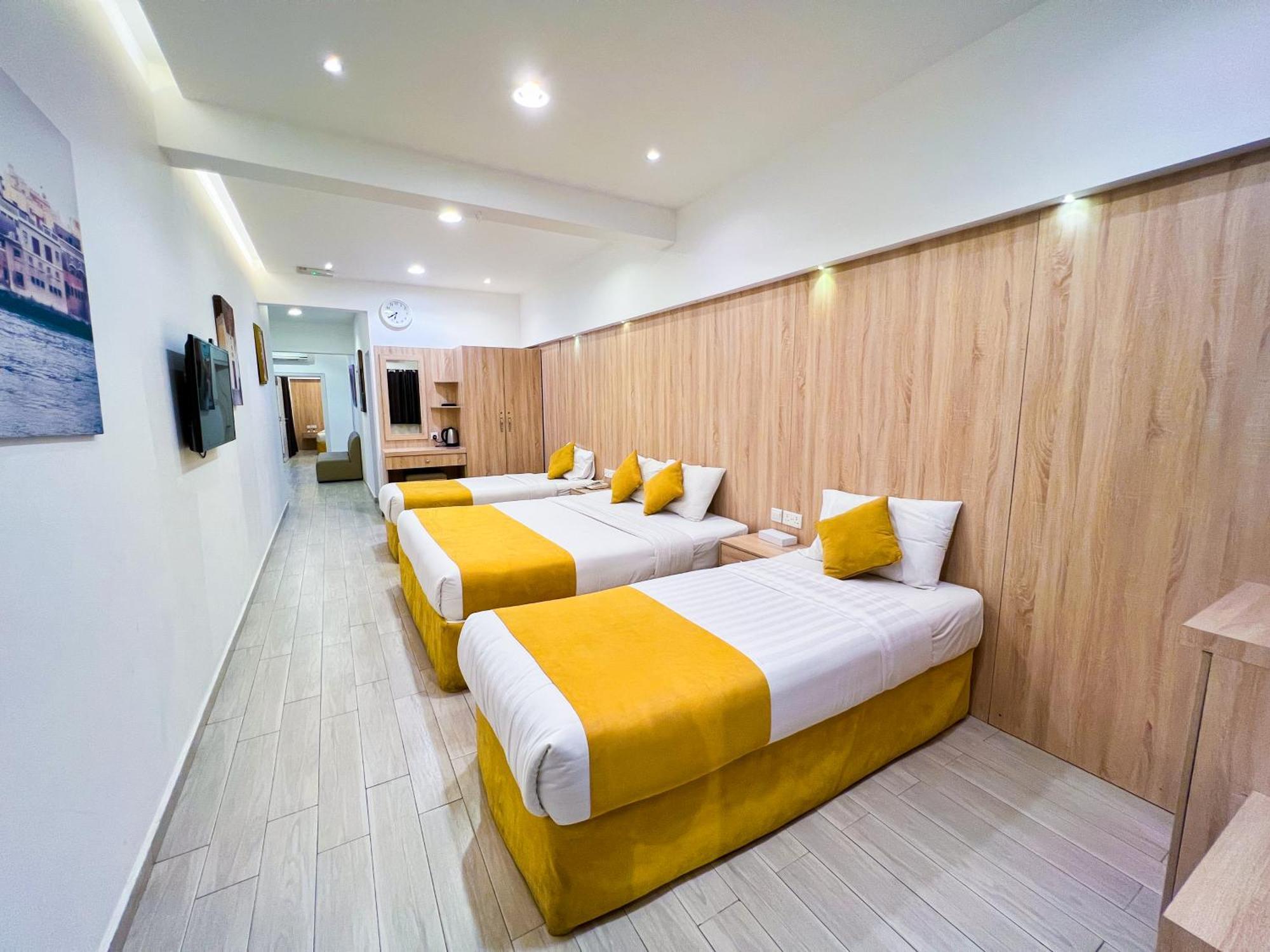 24 Gold Hotel Dubai Bagian luar foto